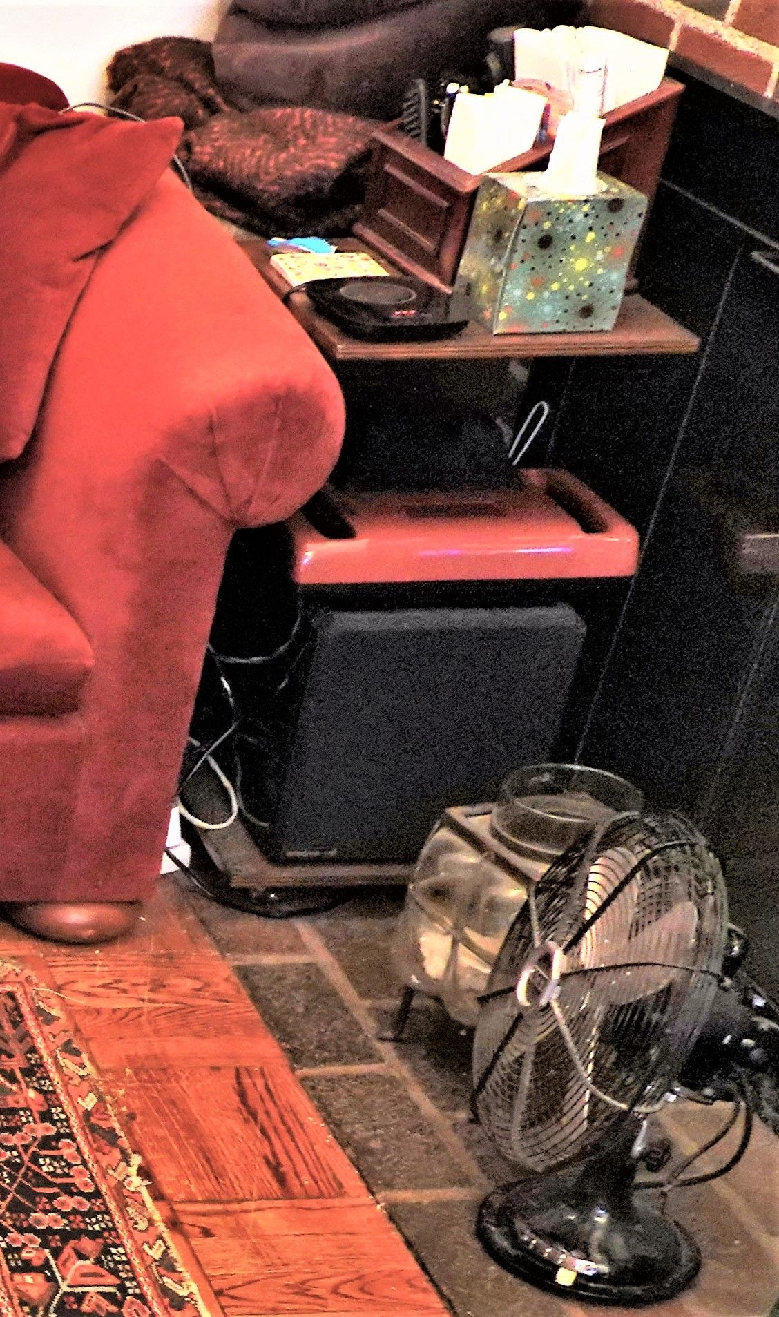 single self-powered sub for Jurassic Park Dinosaur Stomp only.