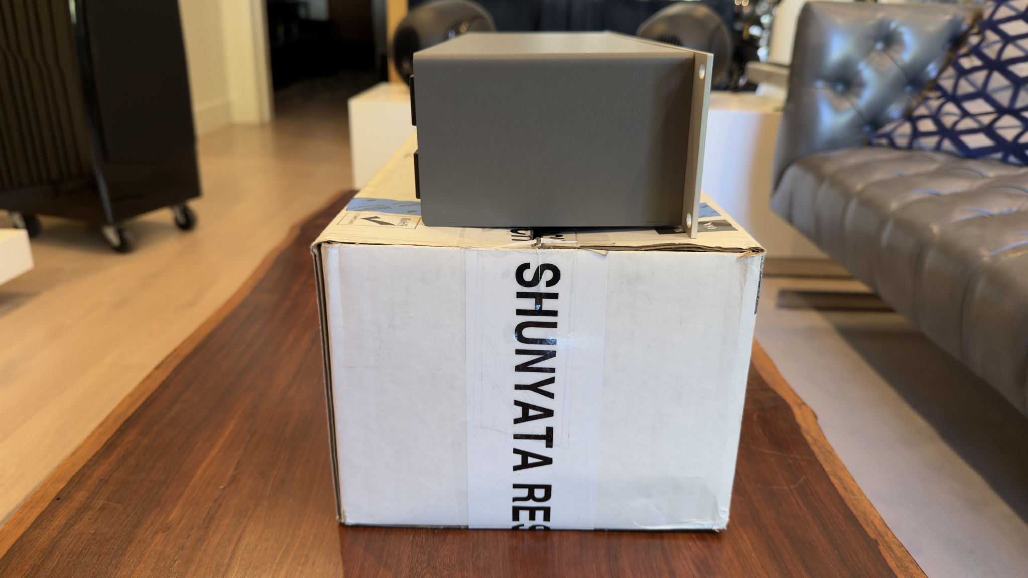 Shunyata Research Venom V16 V16-U Rack Mount Power Cond... 5