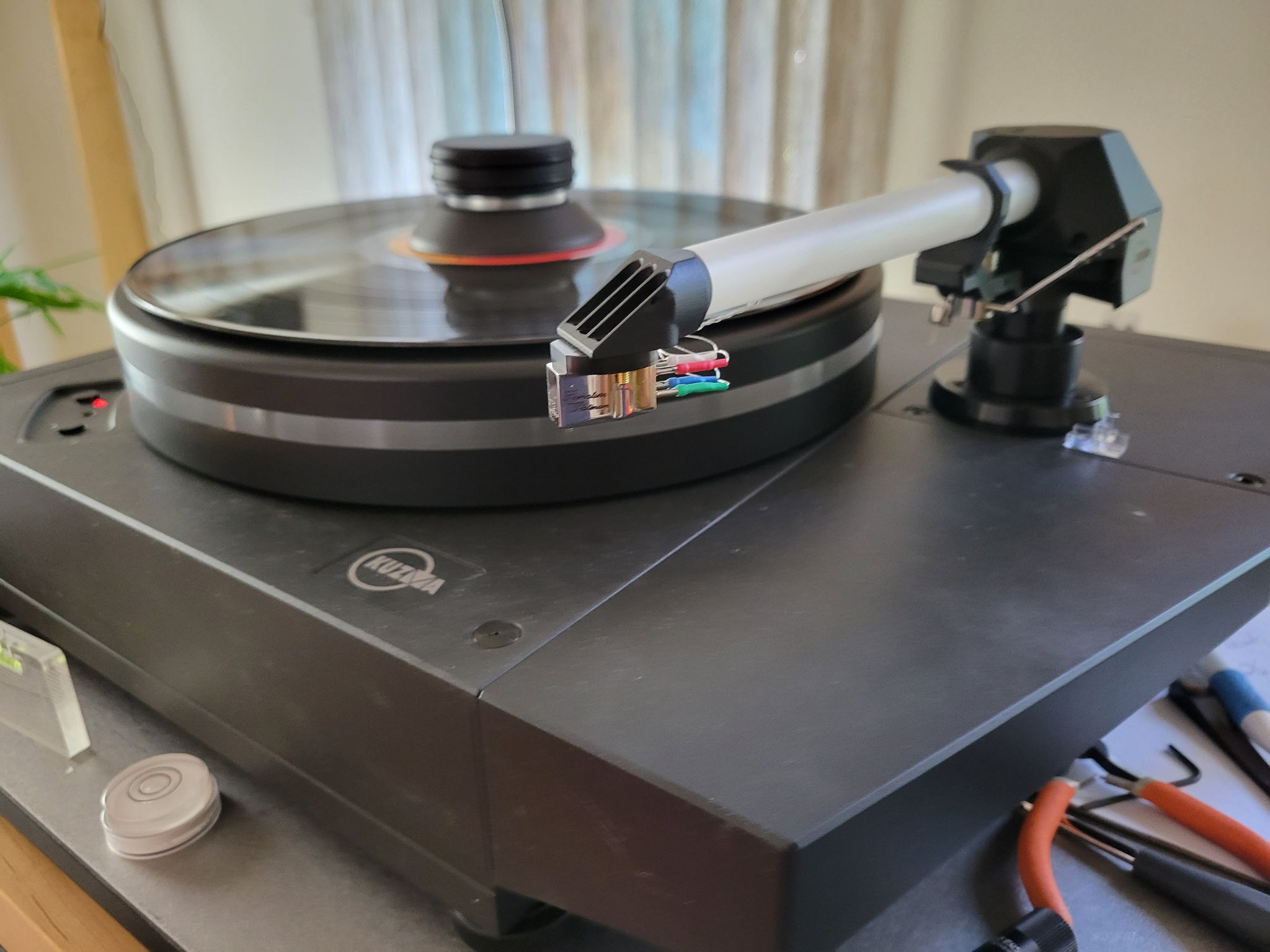 Kuzma Safir 9 tonearm