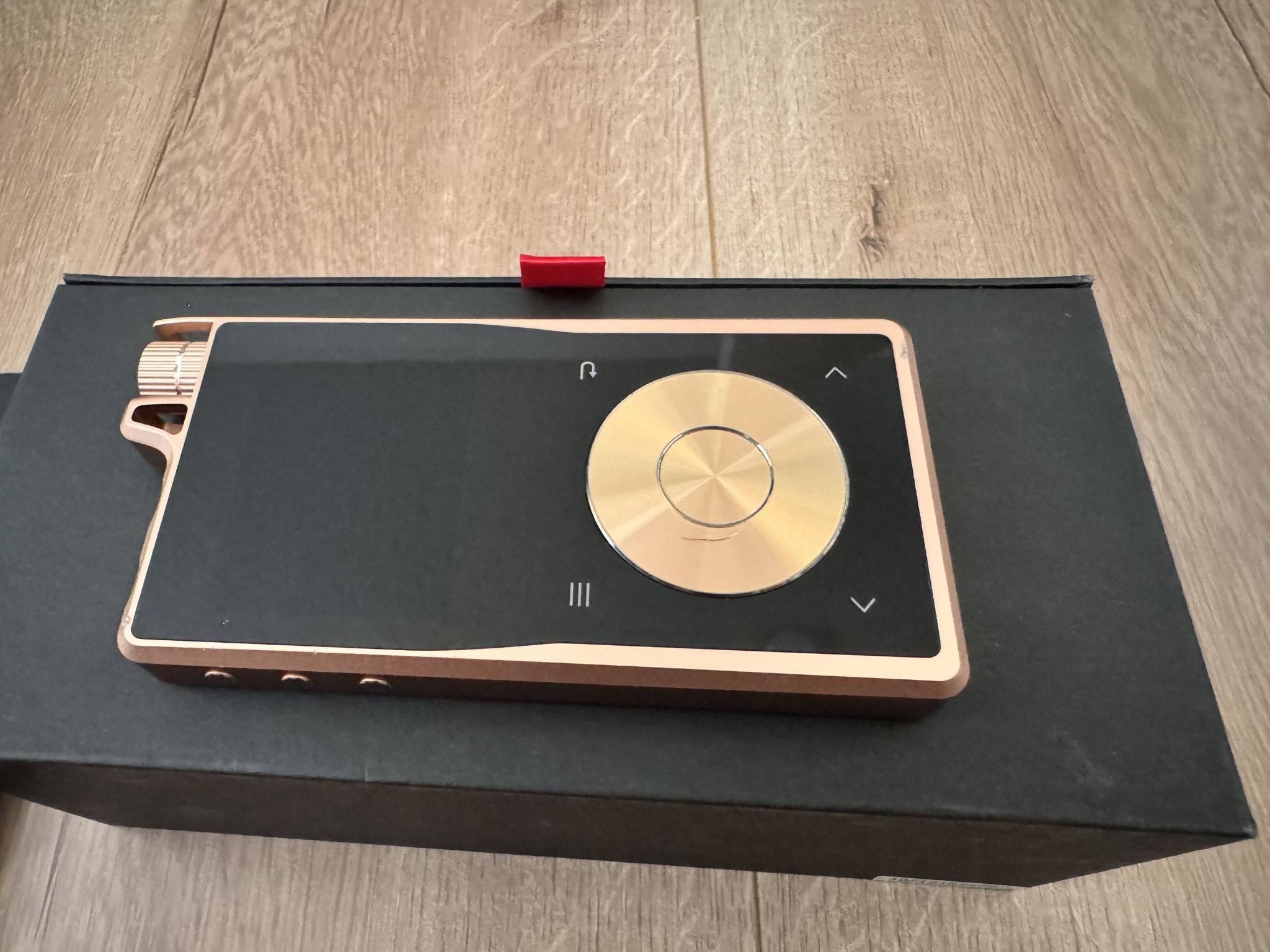 Questyle QP2R Focal Edition Digital Audio Player Gold H... 2