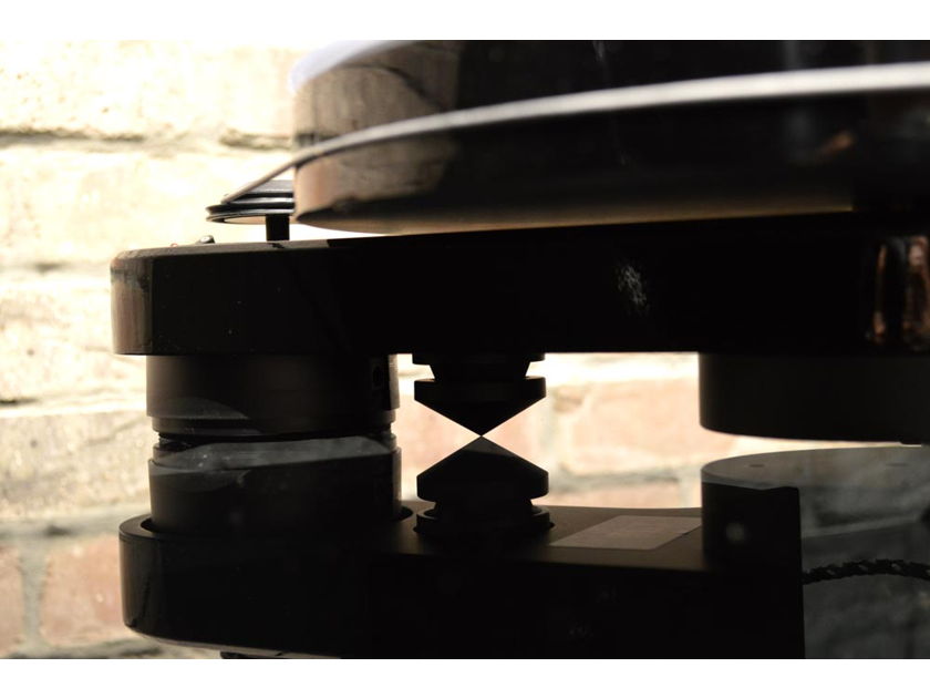 Pro-Ject Audio Systems RPM-3 Carbon Turntable - Piano Black