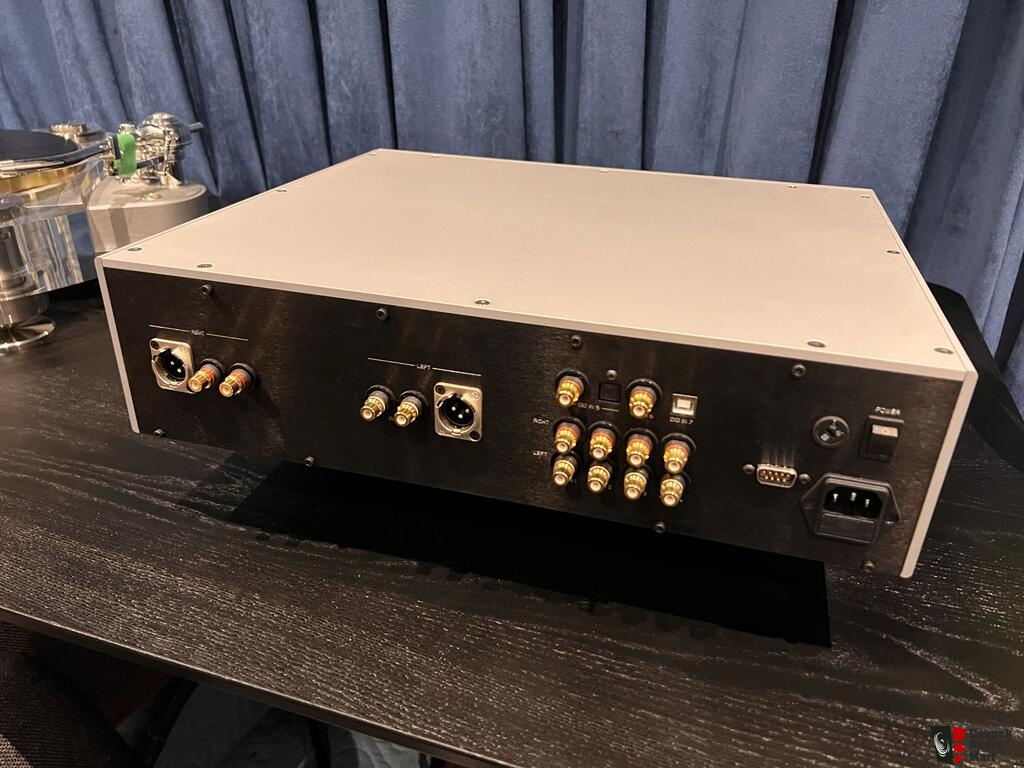 Goldmund Mimesis 27.8 Preamplifier 2