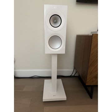 KEF R3 META - WHITE WITH STANDS INCLUDED