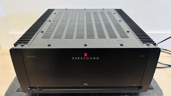Parasound A21 Stereo Power Amplifier Works Great Excell...
