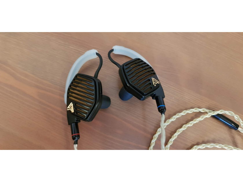 Audeze LCD-i4 (w/t Cipher) - Shipping Included