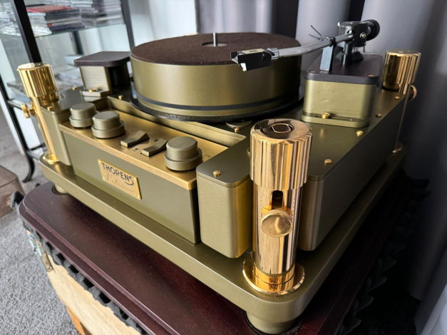 Thorens Reference Turntable with EMT Tonarm and Cartridge