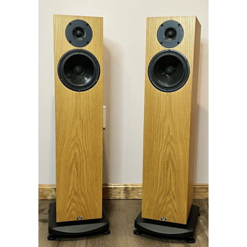 Kudos C2 speakers - perfect pairing with Linn, Naim and...