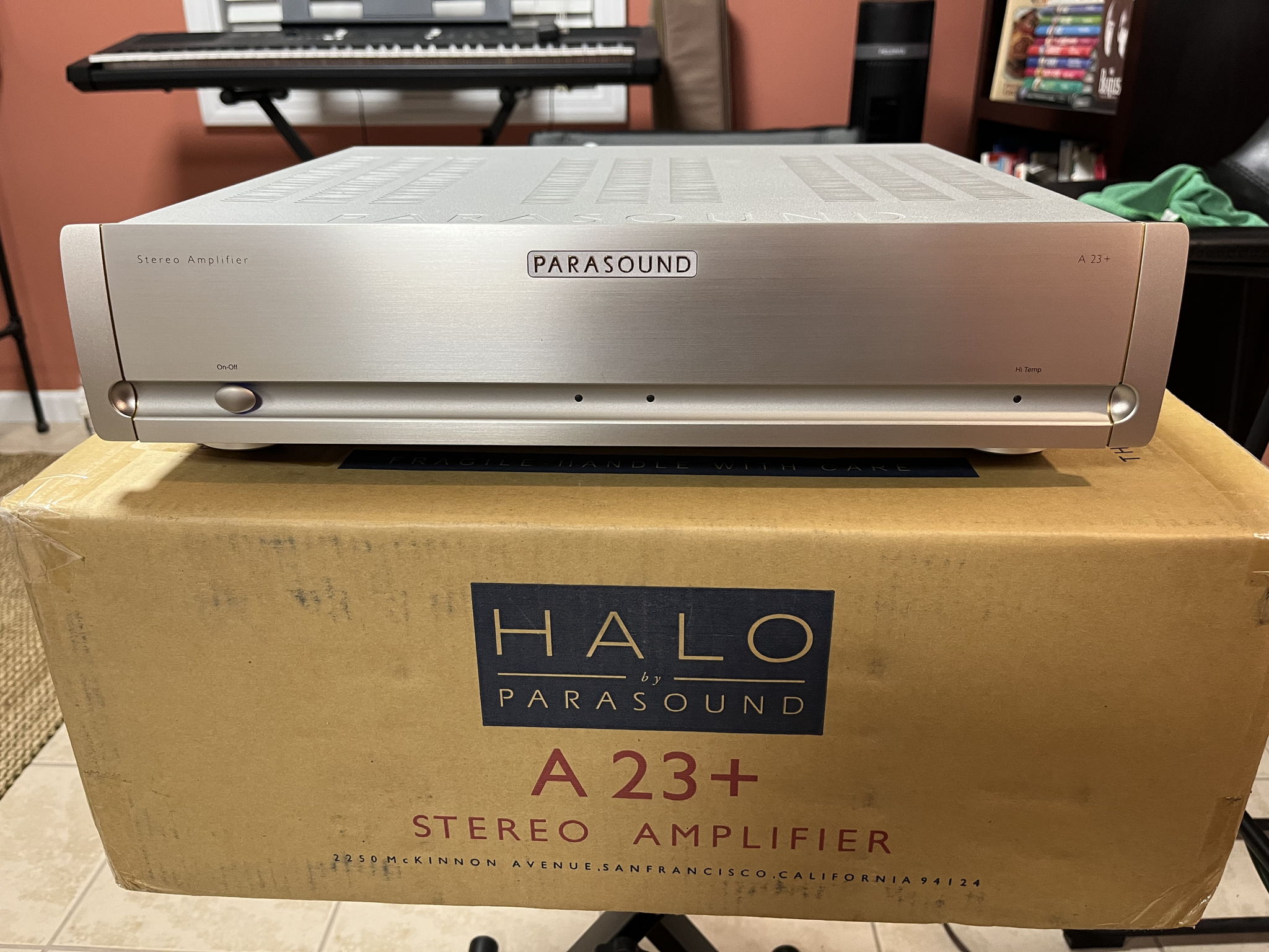 Parasound Halo A-23+ in SILVER 3