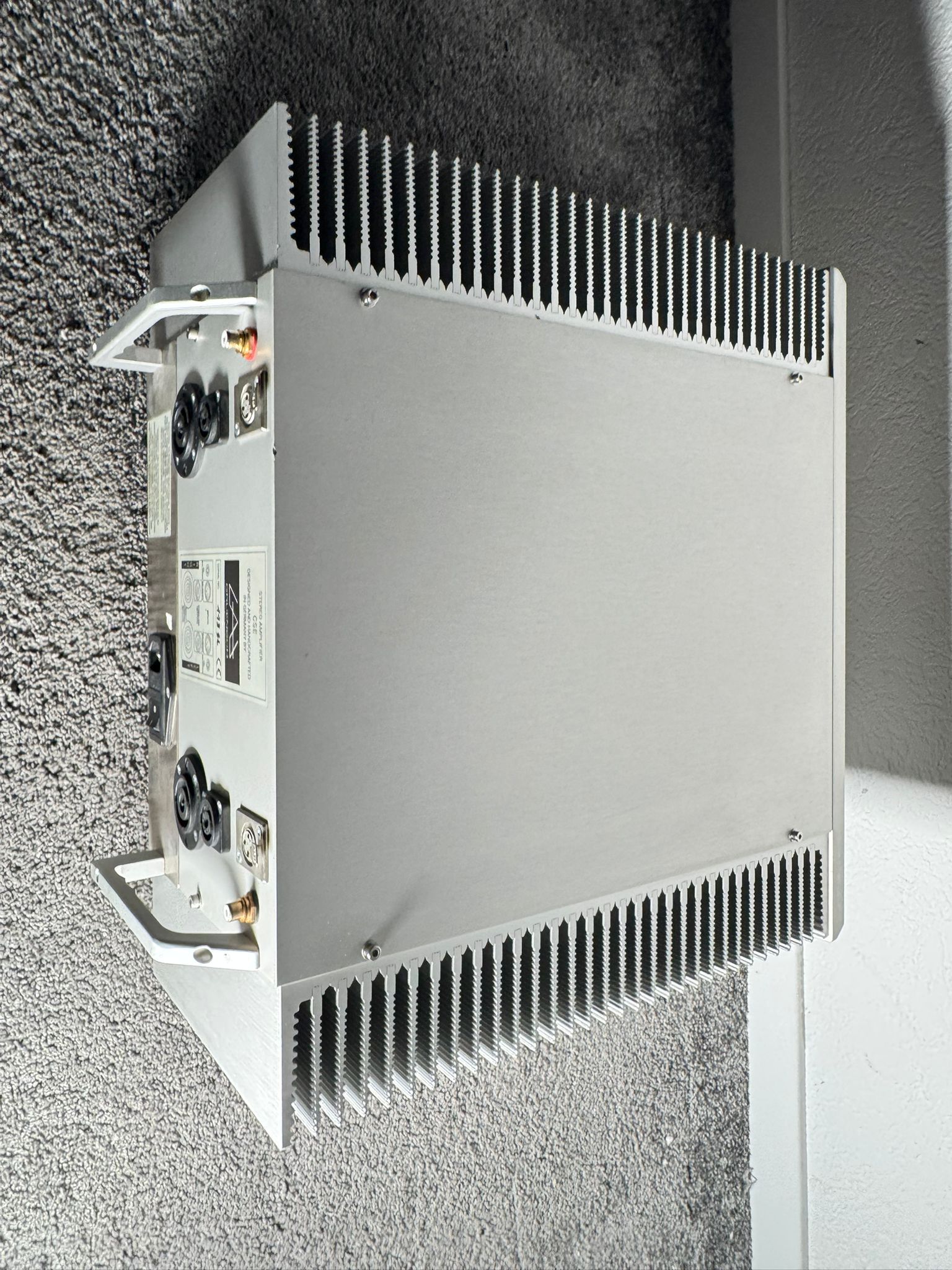 Gruensch CSE stereo power amplifier in silver 3