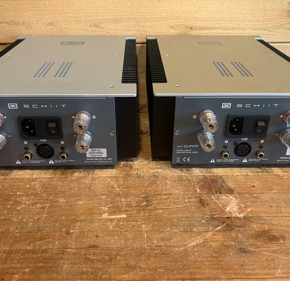 Schiit Audio Freya+ preamp  & Vidar Monoblock power amp... 4