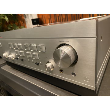 Luxman L-595ASE Pure Class-A Integrated Amplifier (Limi...
