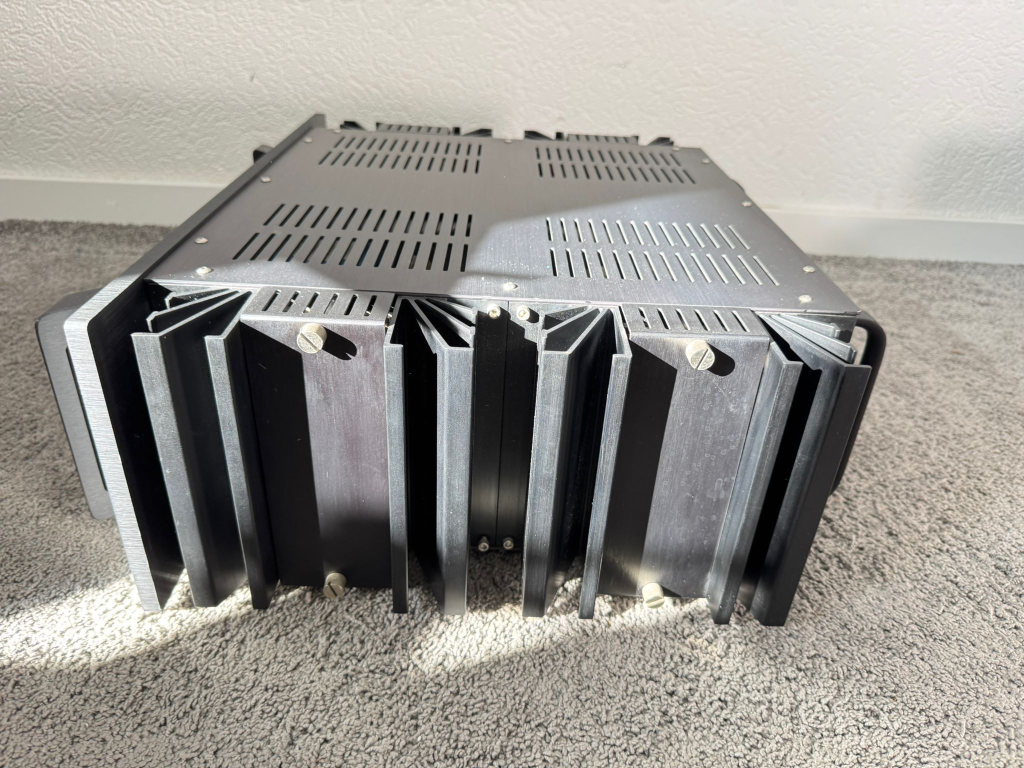 Mark Levinson No 27.5 power amplifier 5