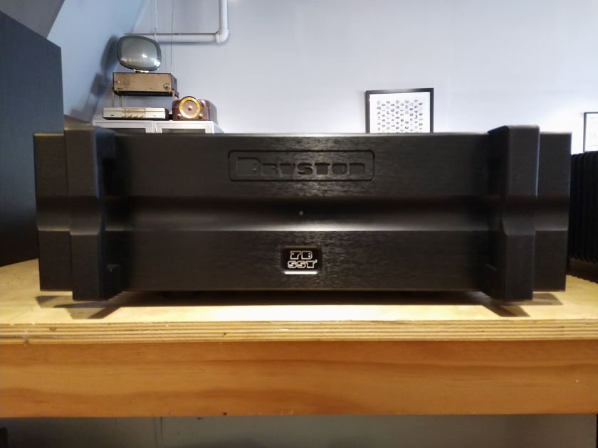 Bryston 7B SST2 Mono Block Amplifiers in Black - Fantastic Sound 600 WPC