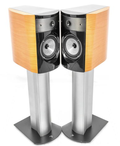 Focal Electra 1007be Bookshelf and matching stands
