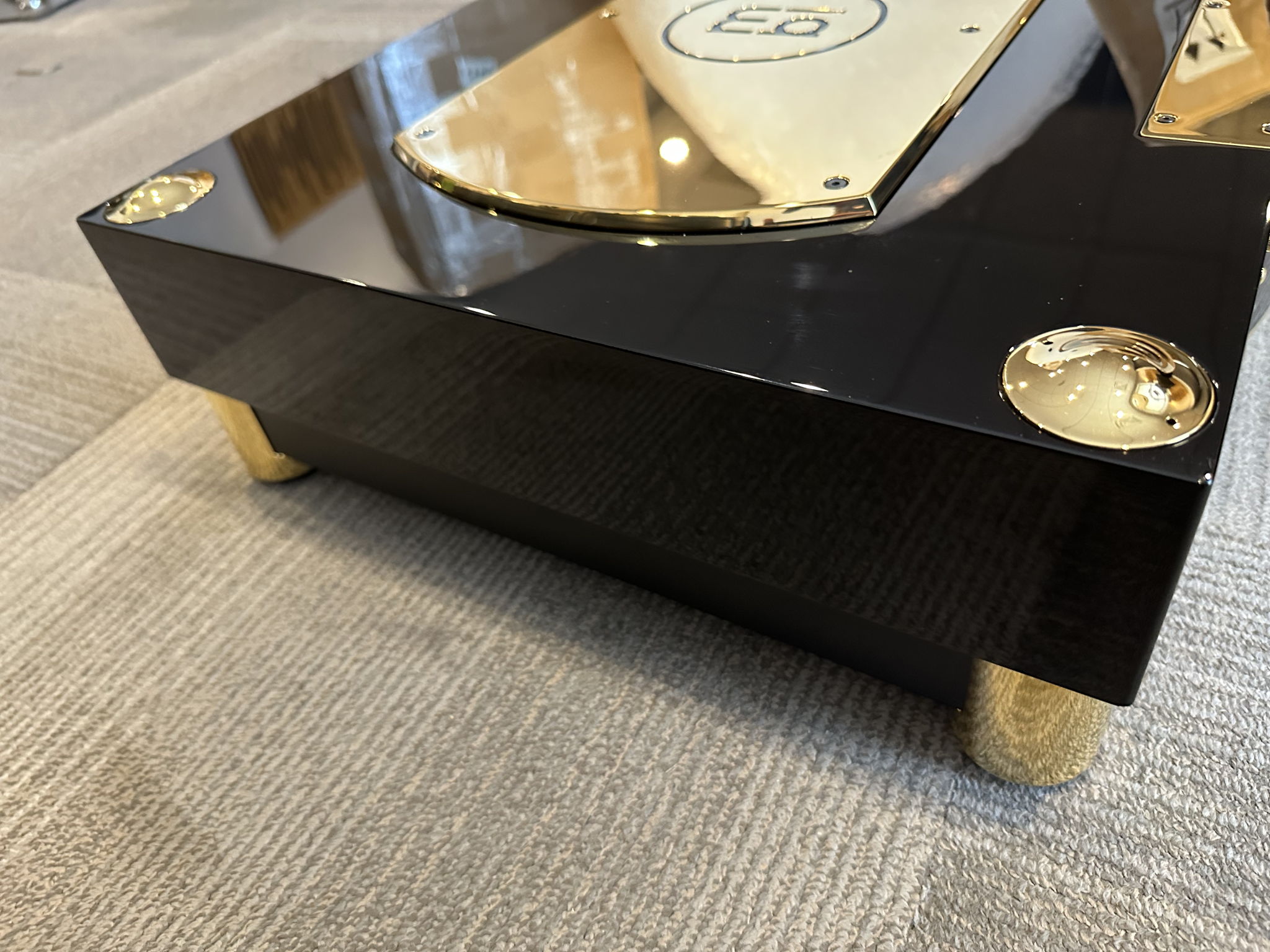 MBL 1611F Reference DAC (Black/Gold) 6