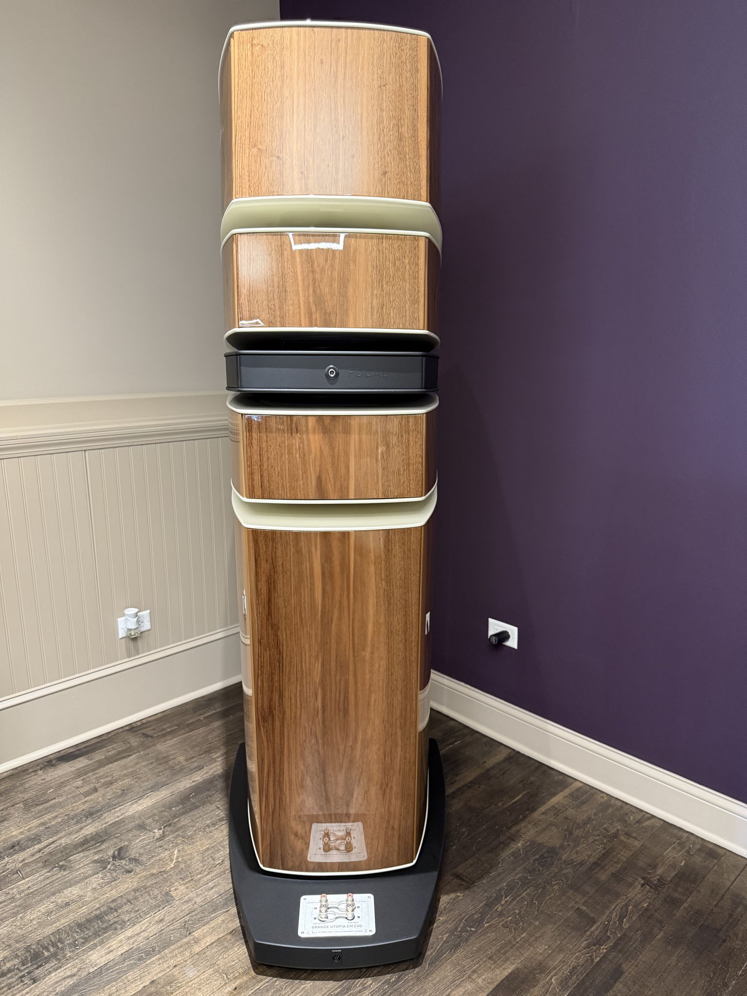 Focal - Grande Utopia EM EVO (Pair) - Natural Walnut Fi... 10