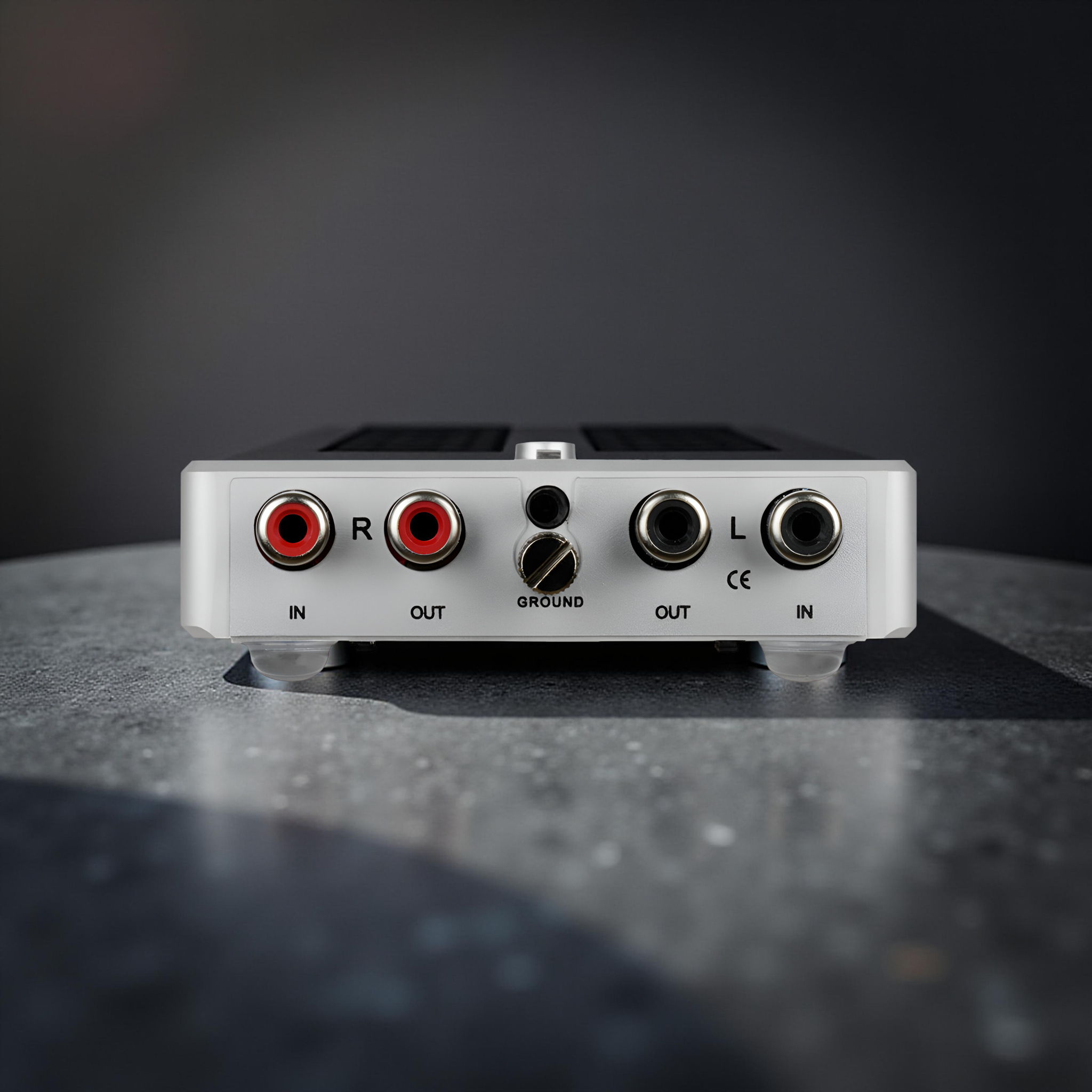 Clearaudio Nano V2 The Battery-Powered German MM/MC Pho... 4