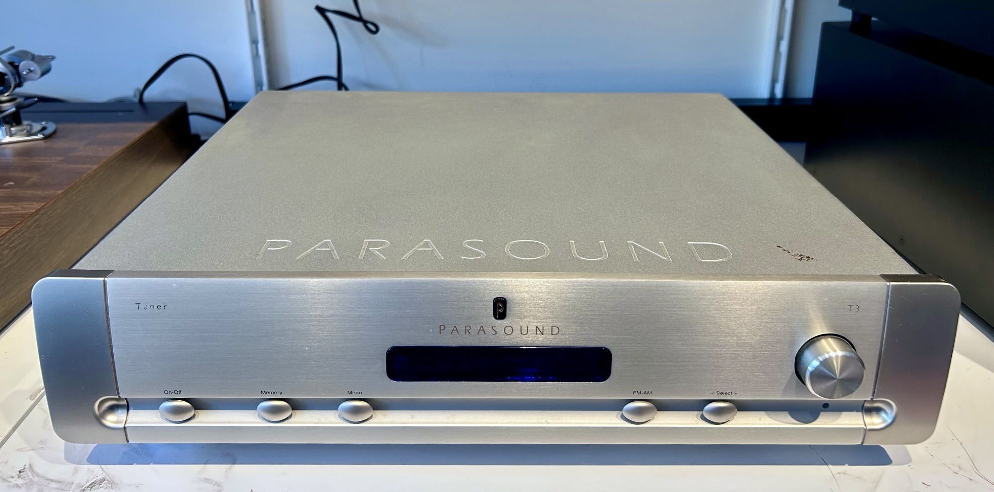 Parasound T3