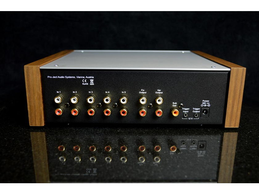 Pro-Ject Audio Systems Pre-Box DS2 - Compact, HI-performance Pre-Amplifier