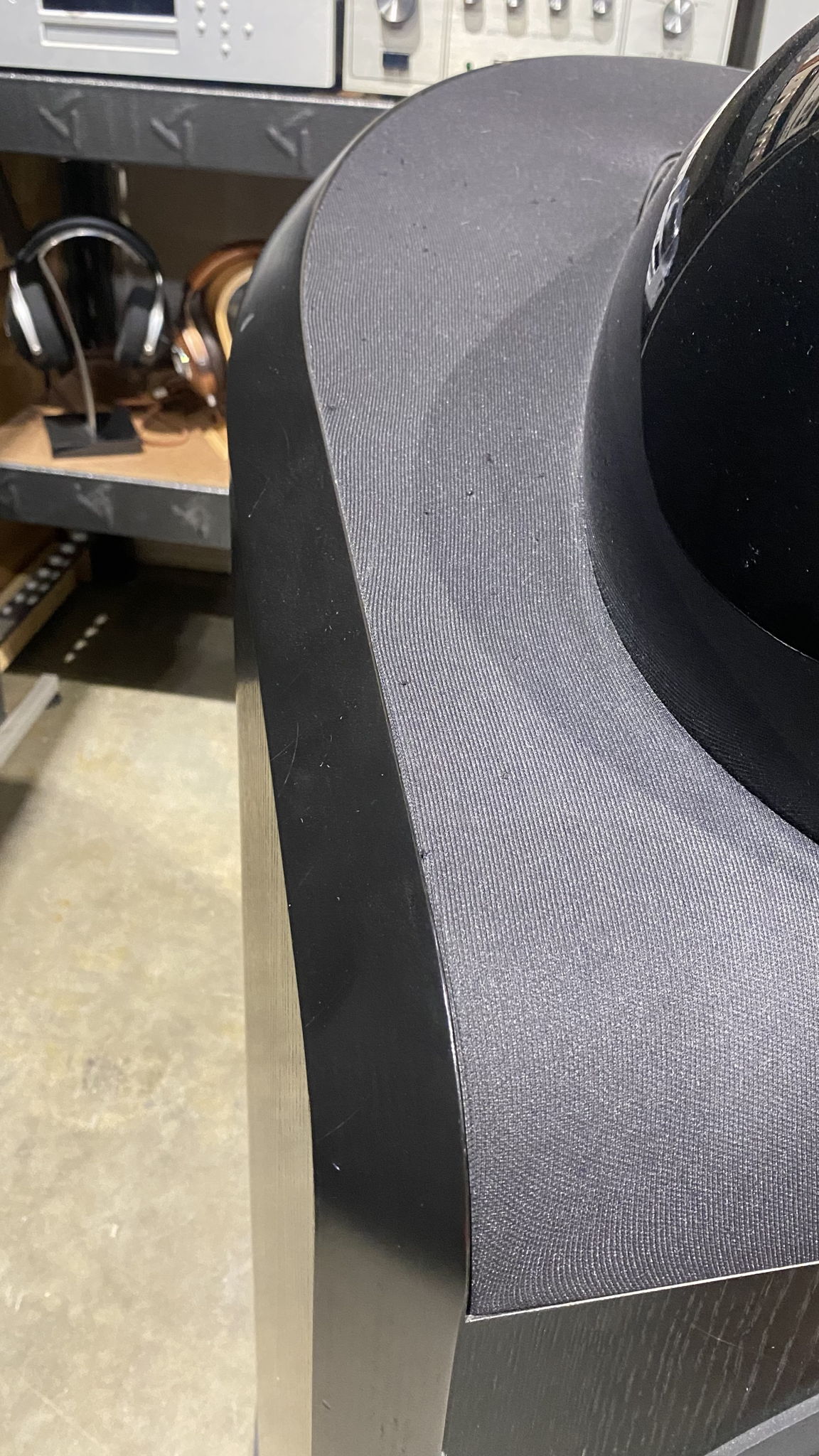 Bowers & Wilkins Abbey Road DEALER:  B&W Nautilus 801 -... 6