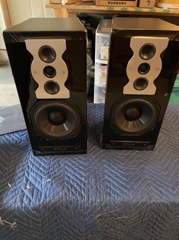 McIntosh XR50 speakers - never used trade ins