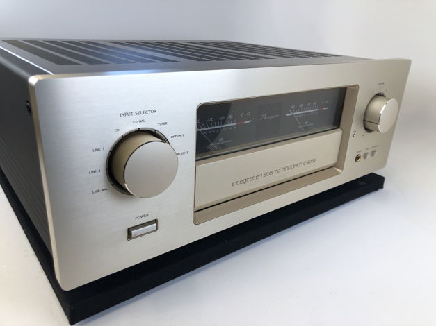 Accuphase E-406V Integrated Amplifier with Phono Input