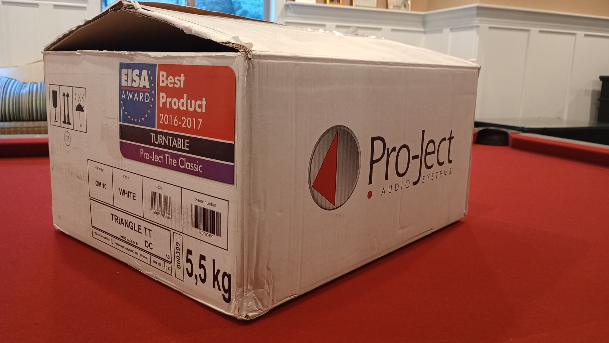 Pro-Ject Triangle Active Series Turntable [White] 6