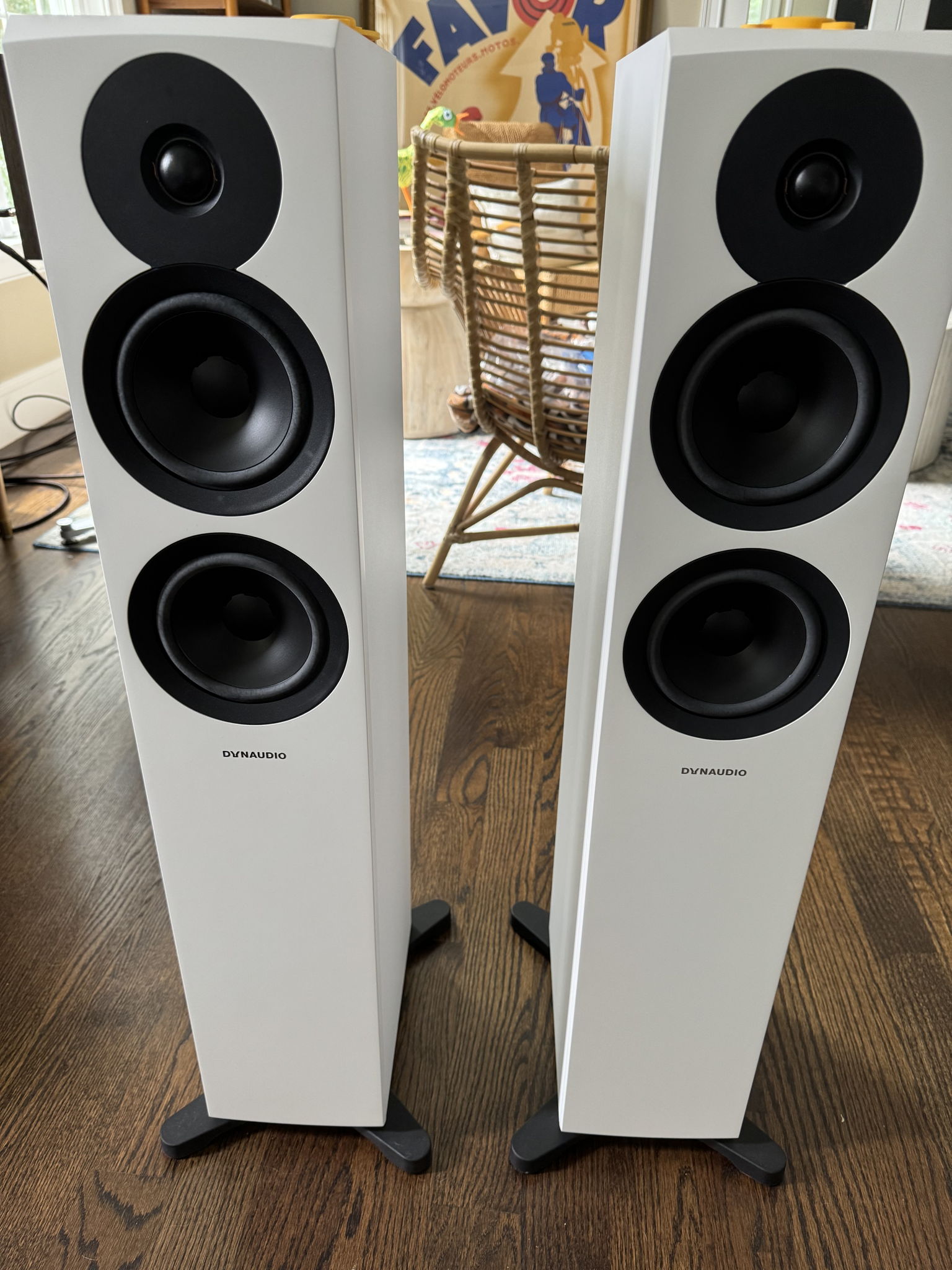 Dynaudio Emit 30