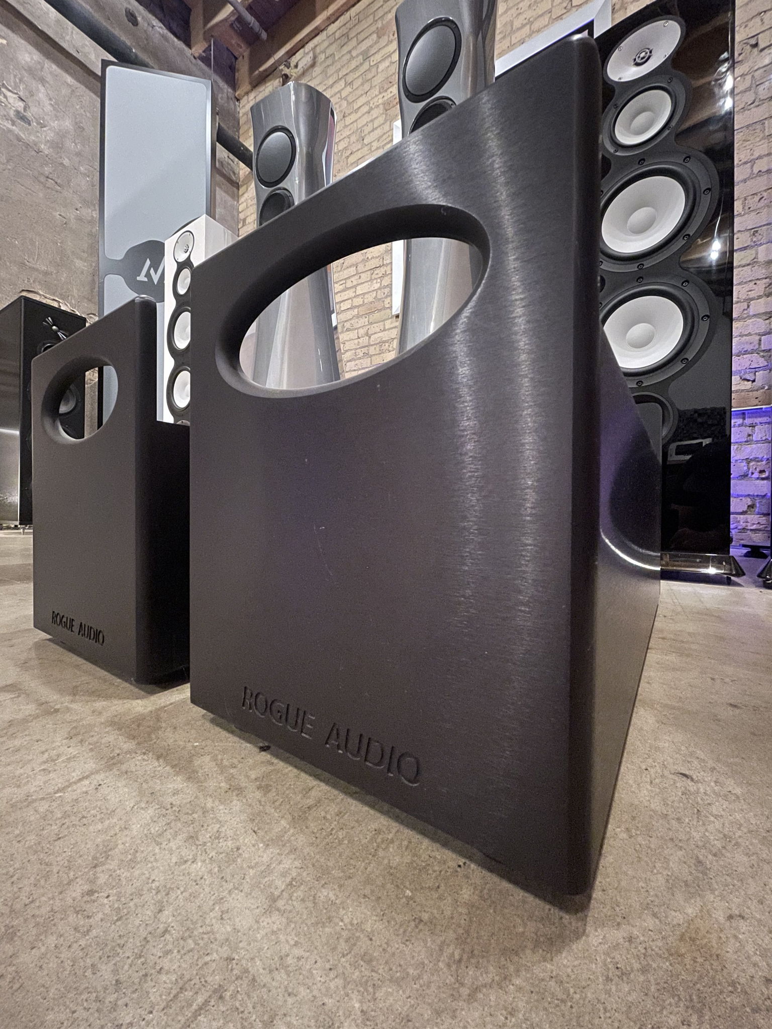 Rogue Audio Apollo DARK