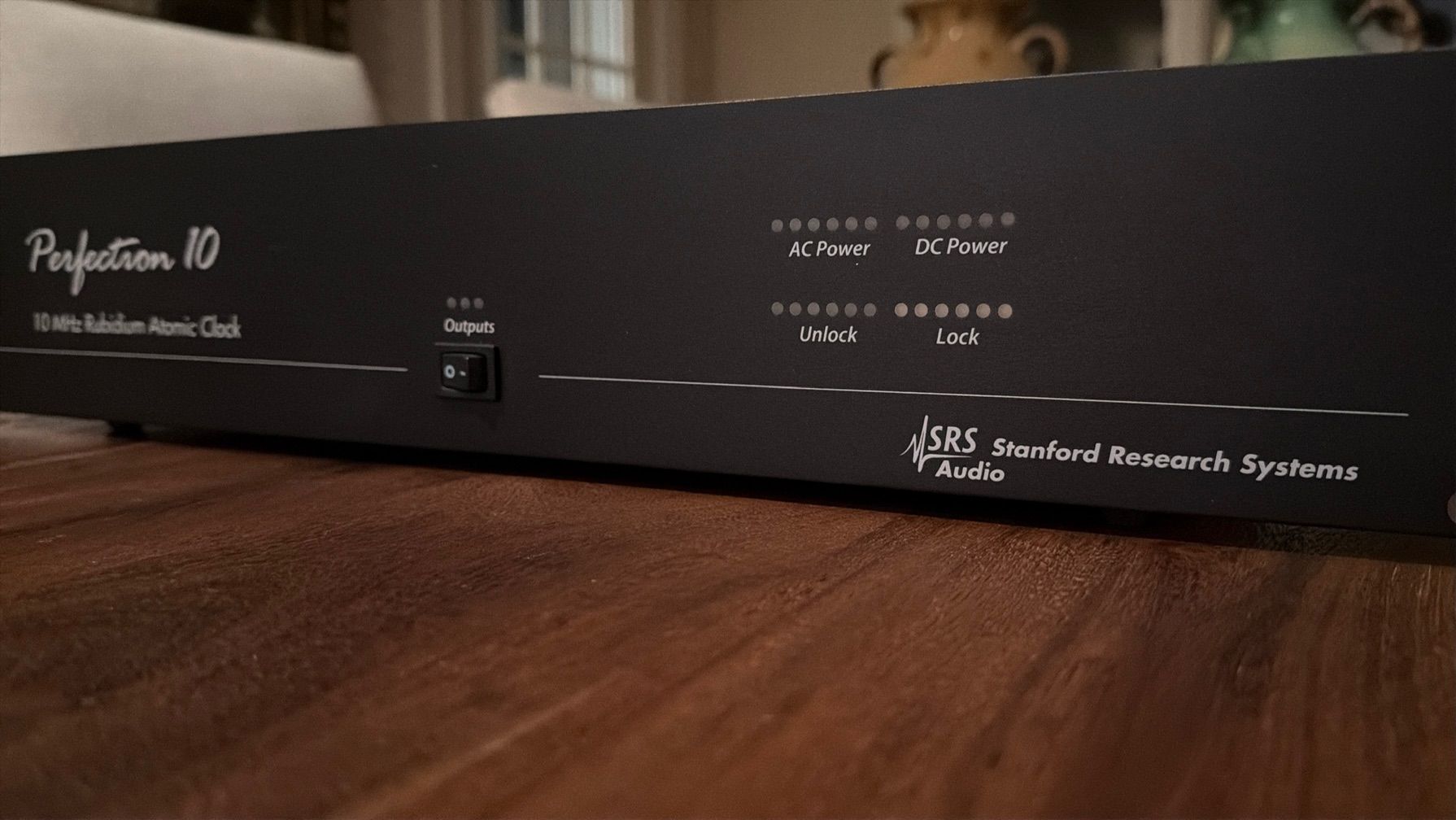 Stanford Research Systems Perf-10 75ohm Master Clock