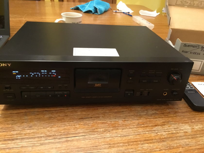 Sony DAT player/recorder DTC-790