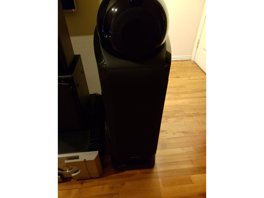 Bowers and Wilkins 802D