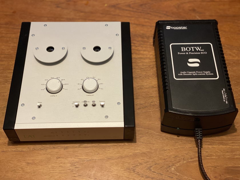 E.A.T. EAT E-Glo Petit Phono Stage and S Booster Power Supply