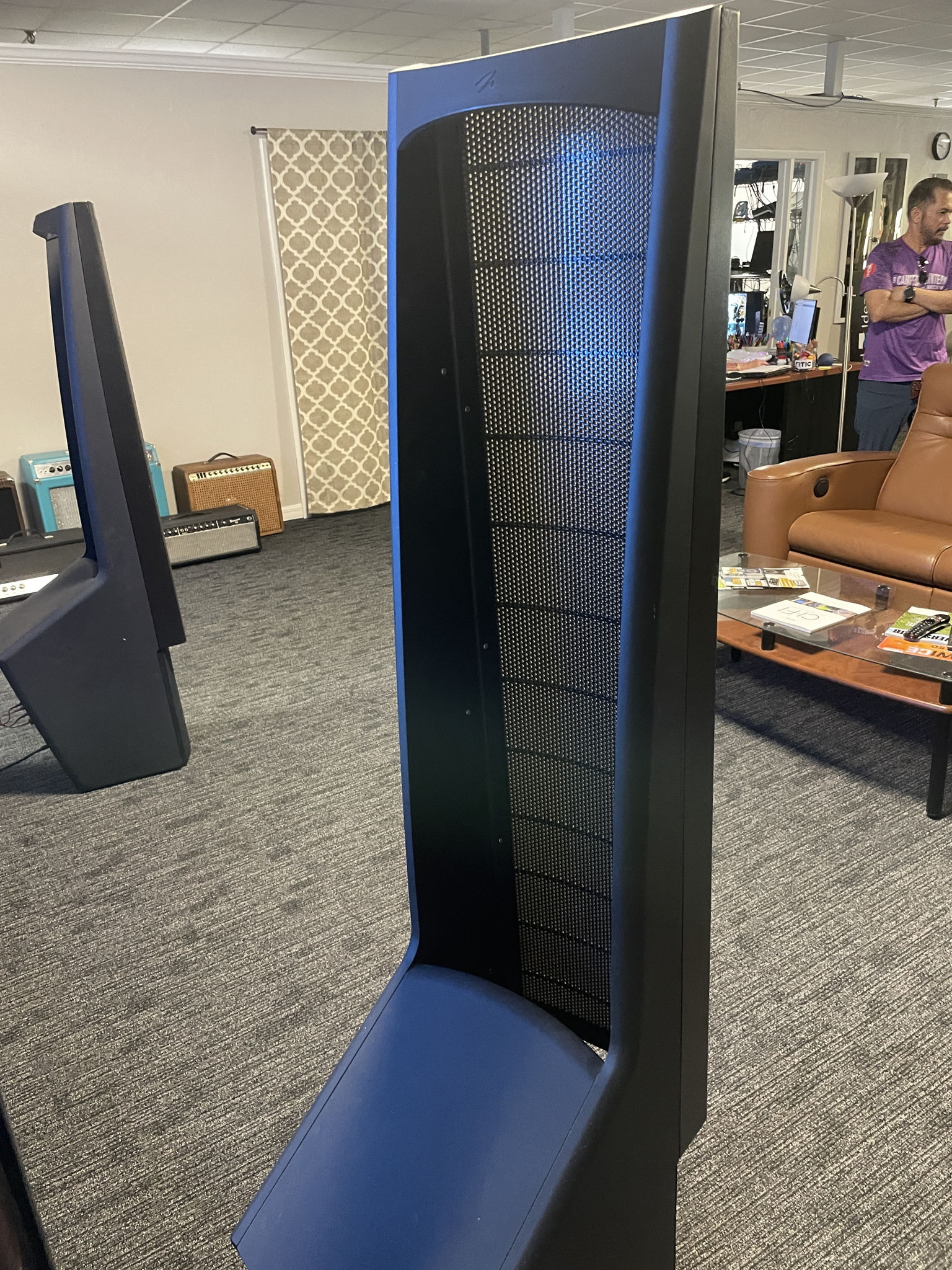 1/pr Martin Logan Ascent floor speakers in blk, play co... 5