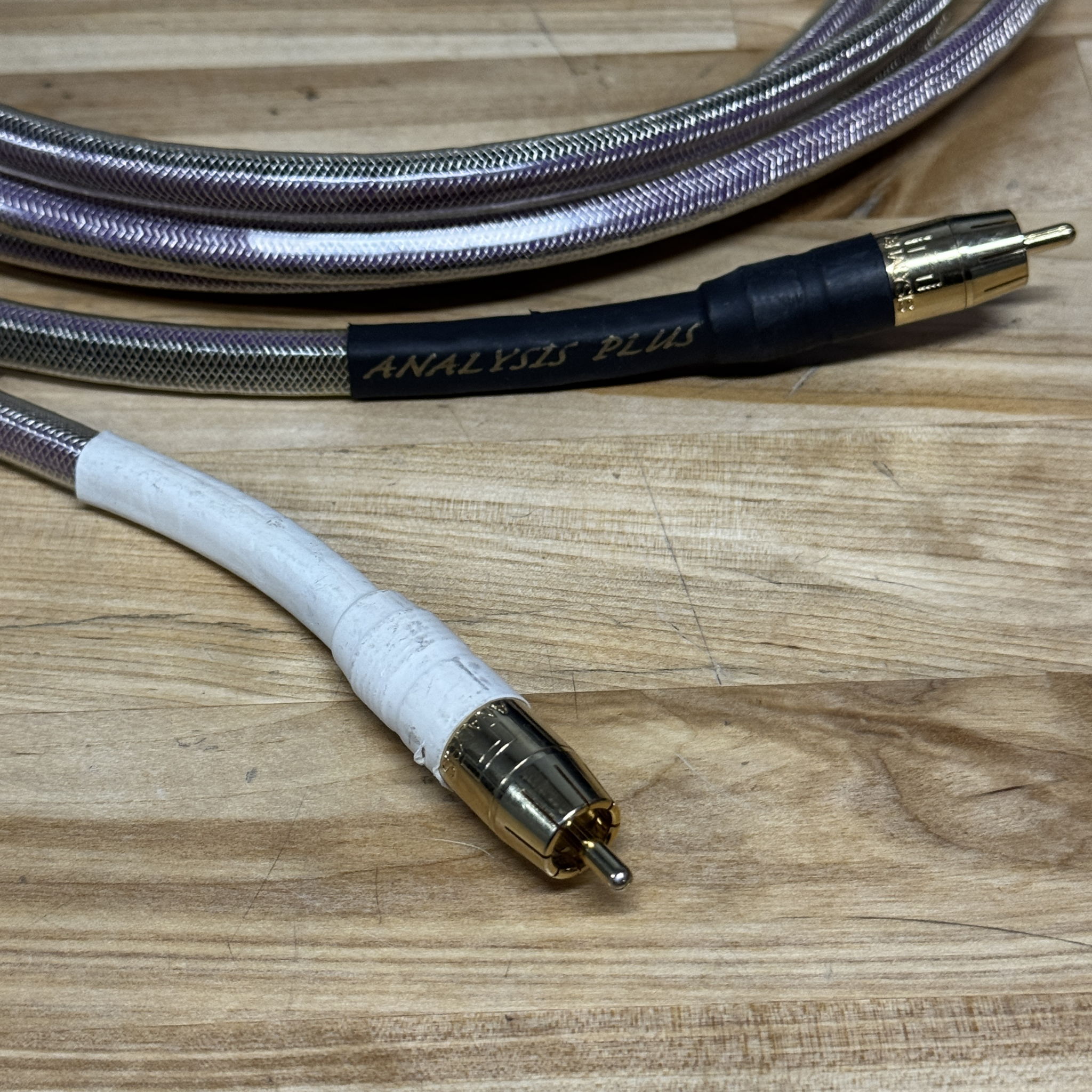 Analysis Plus Silver Oval RCA Interconnects – 2 Meters ... 2