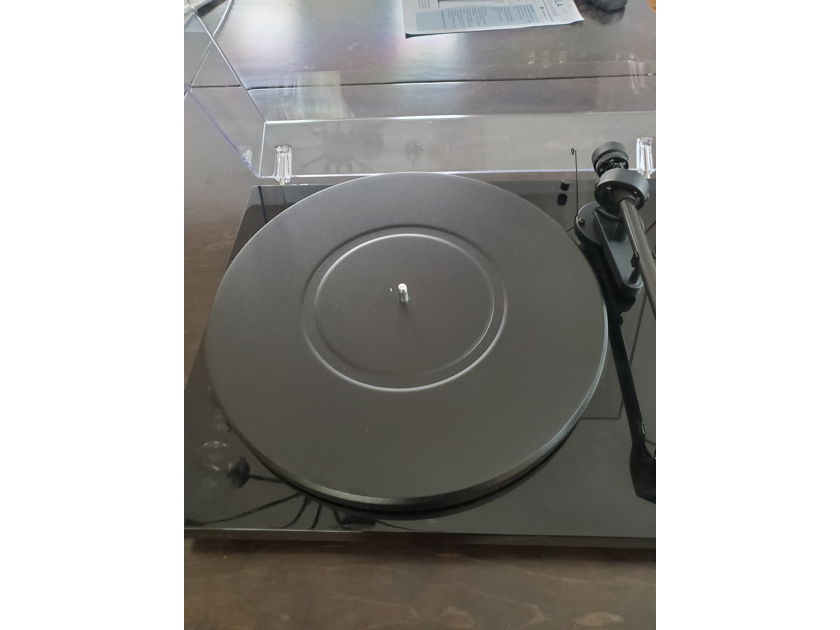 Pro-Ject Debut Carbon - One Owner - Pampered