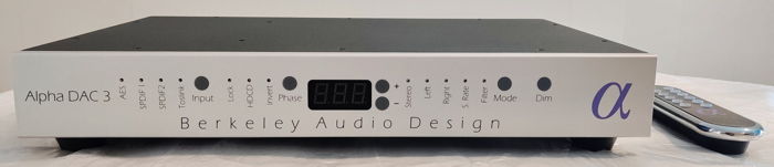 Berkeley Audio Design Alpha DAC Series 3 . Voltage : 12...