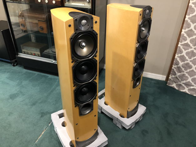Paradigm Signature S-6 v.2 Maple Floor Speakers