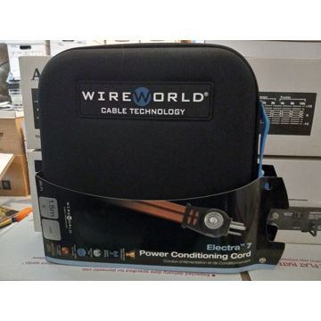 Wireworld Cable Technology ELECTRA 7 power Conditioning...