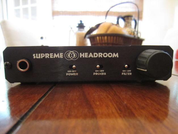 HeadRoom Supreme