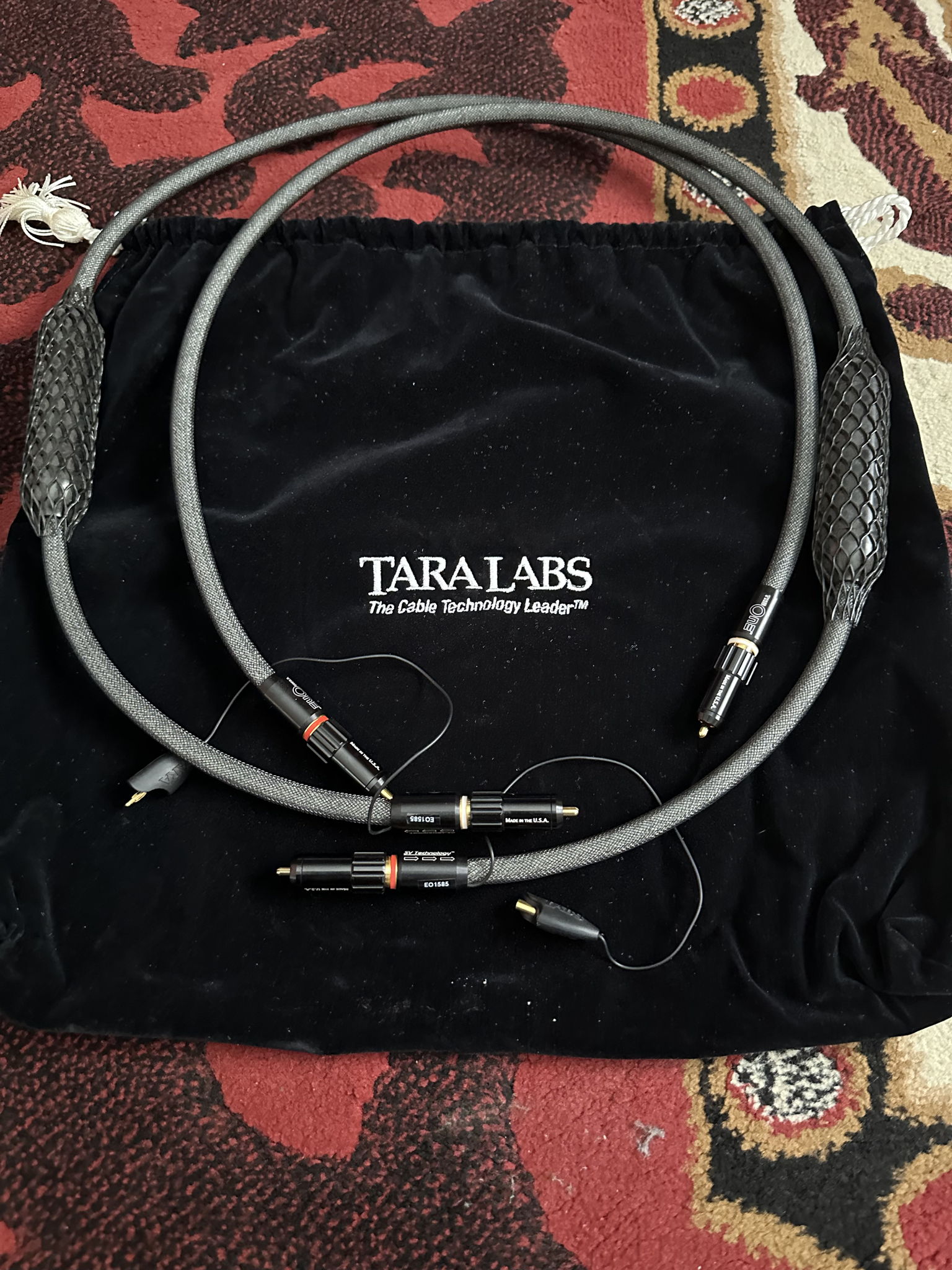 Tara Labs The One ISM on board RCA 1M Interconnect Cables