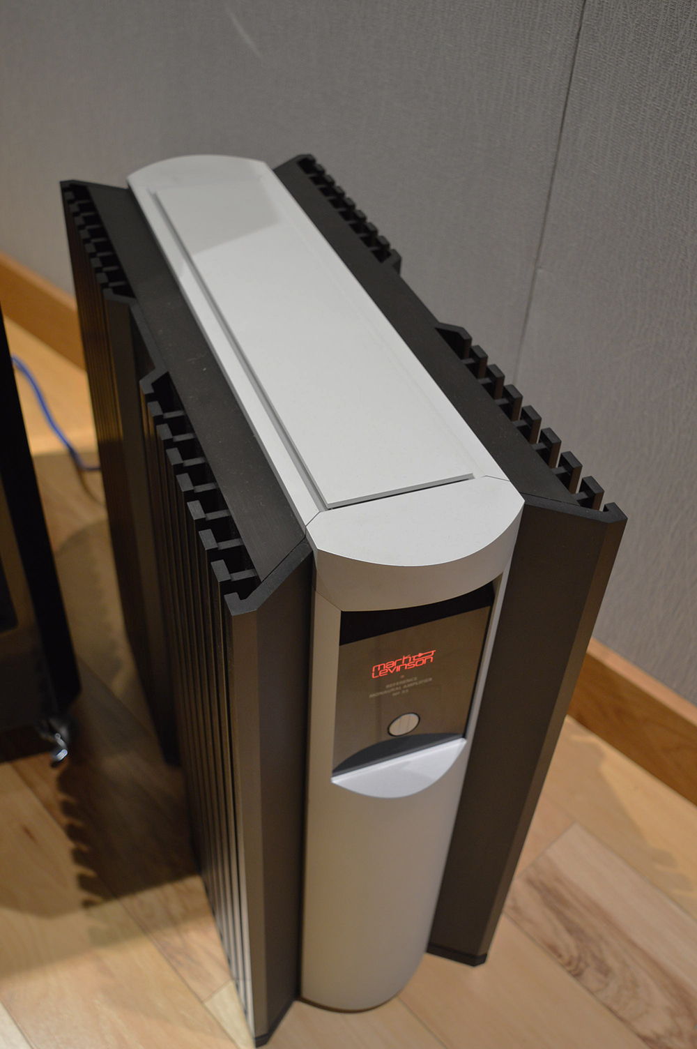 Mark Levinson No 53 - 500 Watt Mono Power Amplifier (Pair) 3